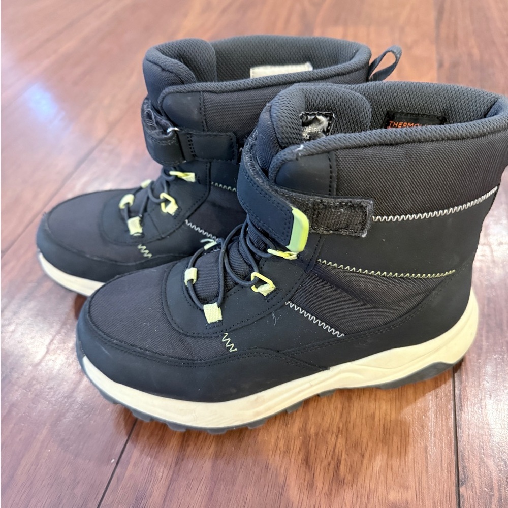 Cozy Black and Green Kids Snow Boots